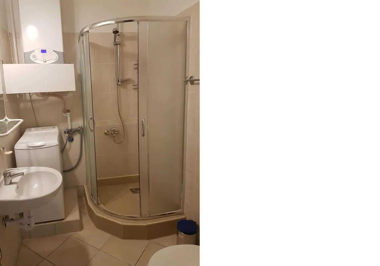 Stylish Historic Flat For 4 In Heart Of Oldbuda 布达佩斯 外观 照片